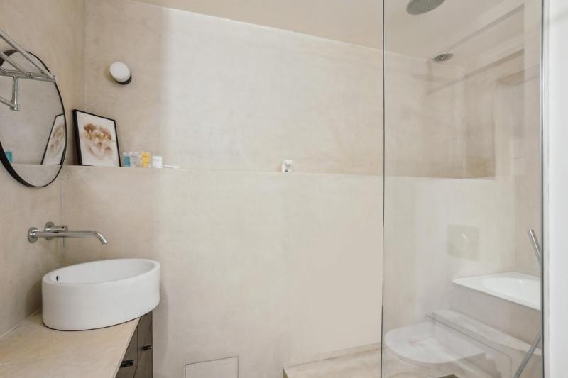 142 Ober - Superbe A Parigi
