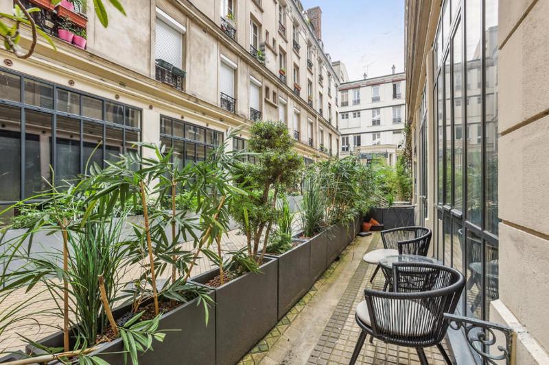 142 Ober - Superbe A Parigi
